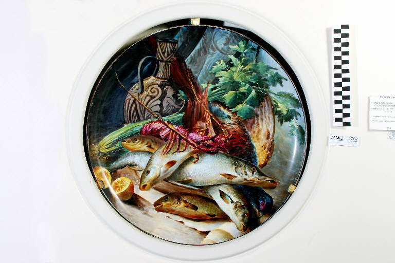 Natura morta con pesci e vaso (piatto) di Società Ceramica Italiana Laveno (sec. XIX)