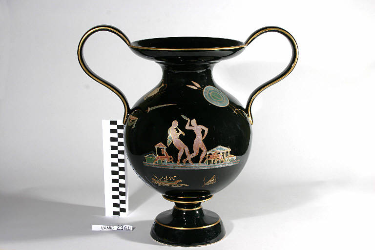 Suonatore e danzatrice in un paesaggio classico (vaso) di Andlovitz Guido; Società Ceramica Italiana Laveno (sec. XX)