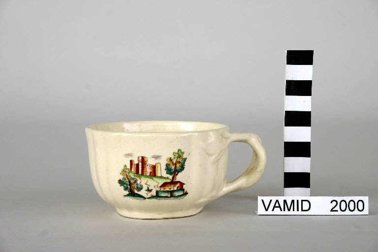 Paesaggio con Castello (tazza) di Società Ceramica Italiana Laveno; Andlovitz Guido (sec. XX)