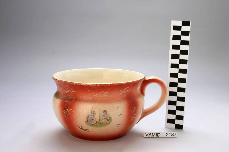 Scene giapponesi (pitale) di Società Ceramica Italiana Laveno (inizio sec. XX)