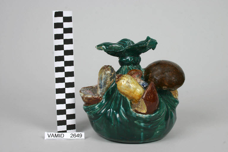 Sacchetto di funghi (vaso portafiori) di Casarotti Egidio (sec. XX)