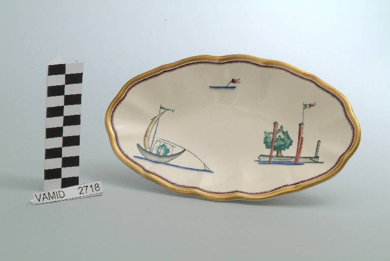 Veduta ed elementi caratteristici del Lago Maggiore (raviera) di Andlovitz Guido; Società Ceramica Italiana Laveno (sec. XX)