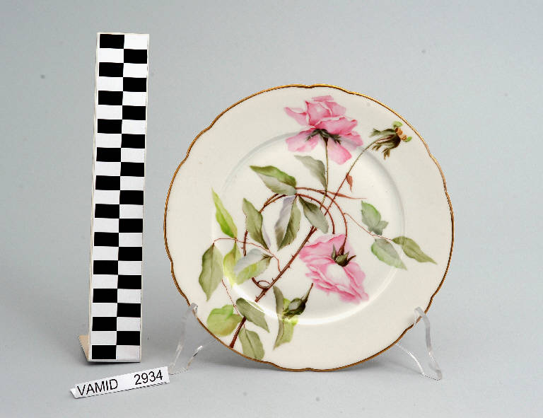 Rose (piatto piano) di Società Ceramica Richard Ginori (primo quarto sec. XX)