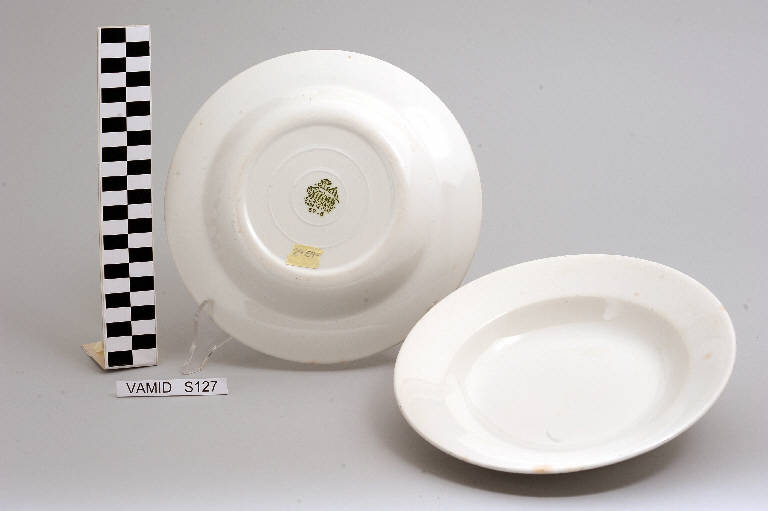 servizio di piatti di Società Ceramica Richard Ginori (prima metà sec. XX)