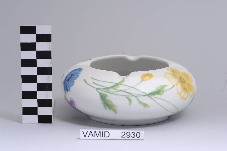 Papaveri e tulipani (posacenere) di Società Ceramica del Verbano (sec. XX)
