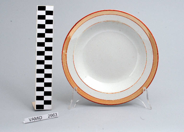 piatto fondo di Società Ceramica Italiana Laveno (sec. XX)