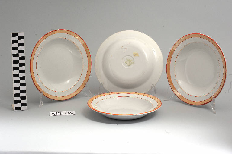 servizio di piatti di Società Ceramica Italiana Laveno (sec. XX)