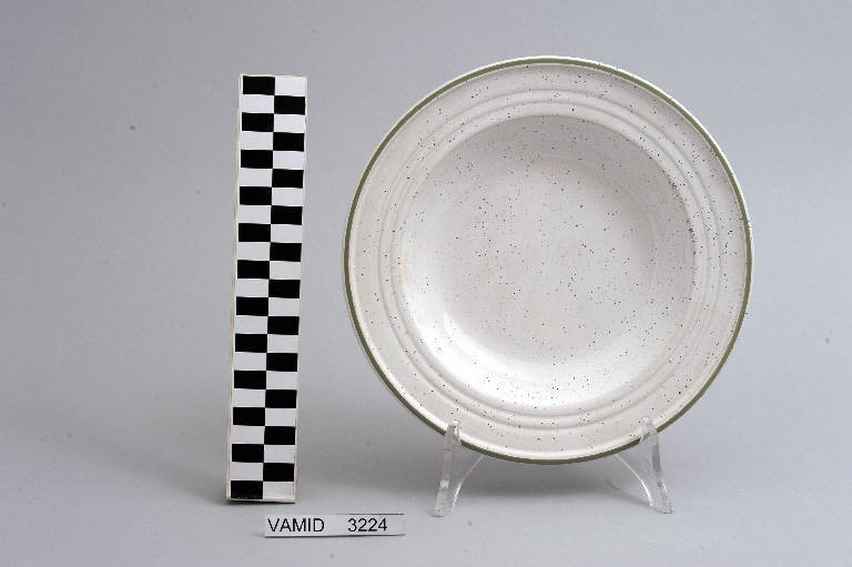 piatto fondo di Ceramiche Pareschi (seconda metà sec. XX)