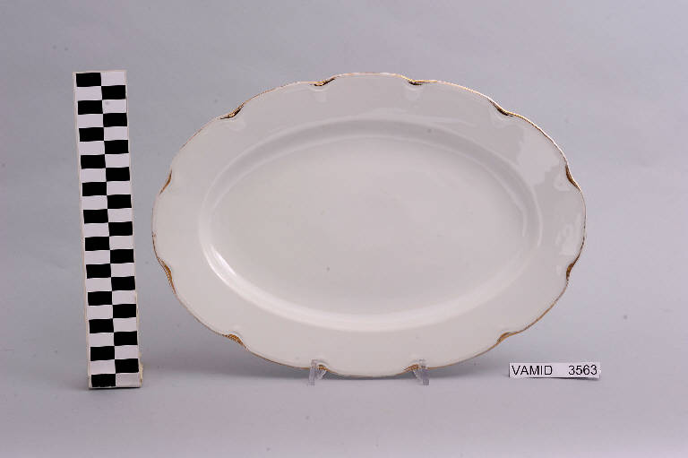 piatto da portata di Società Ceramica del Verbano (metà sec. XX)