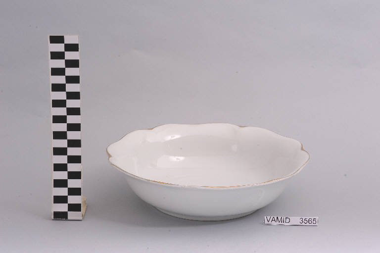 insalatiera di Società Ceramica del Verbano (metà sec. XX)