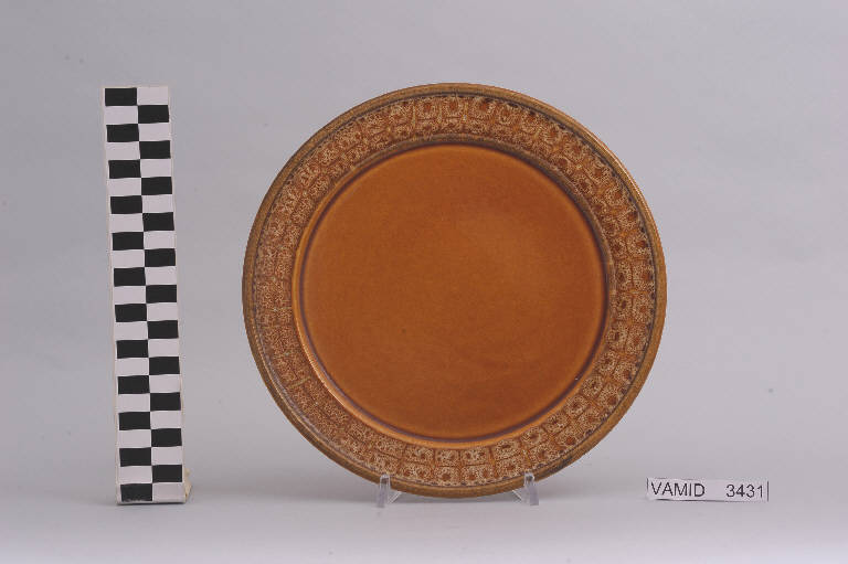 piatto piano di Società Ceramica Revelli (sec. XX)