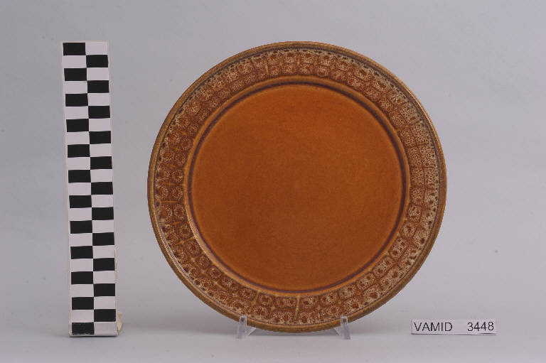 piatto piano di Società Ceramica Revelli (sec. XX)