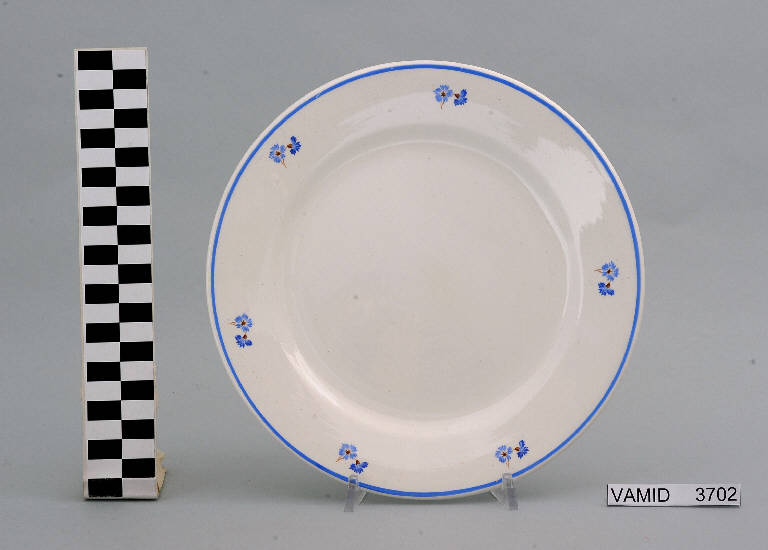 Motivi decorativi floreali (piatto piano) di Società Ceramica Revelli (sec. XX)