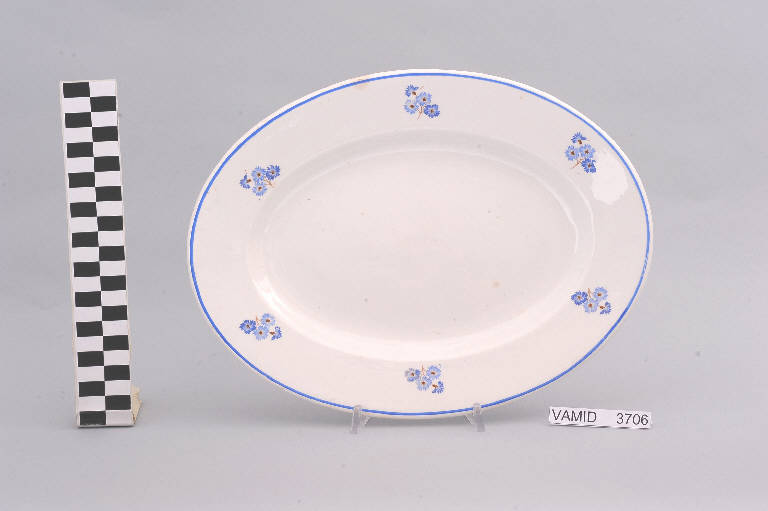 Motivi decorativi floreali (piatto da portata) di Società Ceramica Revelli (sec. XX)
