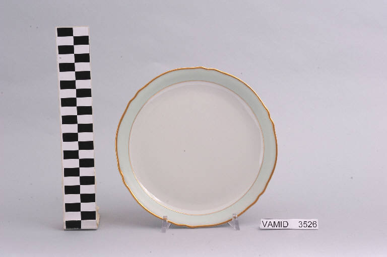piatto da frutta di Società Ceramica del Verbano (sec. XX)