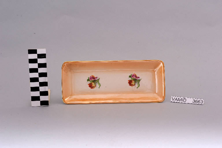 Bouquets di fiori (portasapone) di Società Ceramica Italiana Laveno (primo quarto sec. XX)