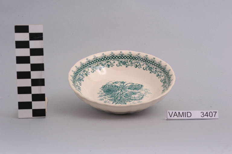 Fiori (coppetta) di Società Ceramica Italiana Laveno (prima metà sec. XX)