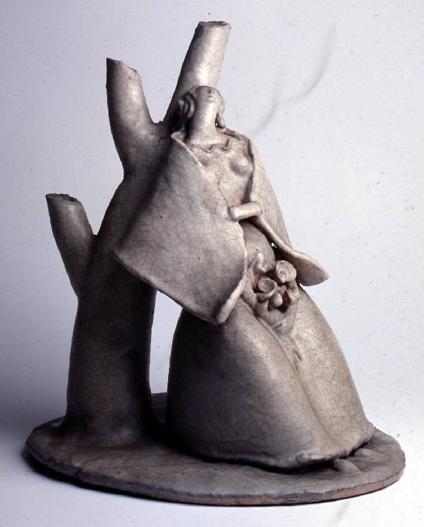 figura femminile (scultura) di De Salvo, Gian Battista; De Salvo, Gian Battista (secondo quarto sec. XX)
