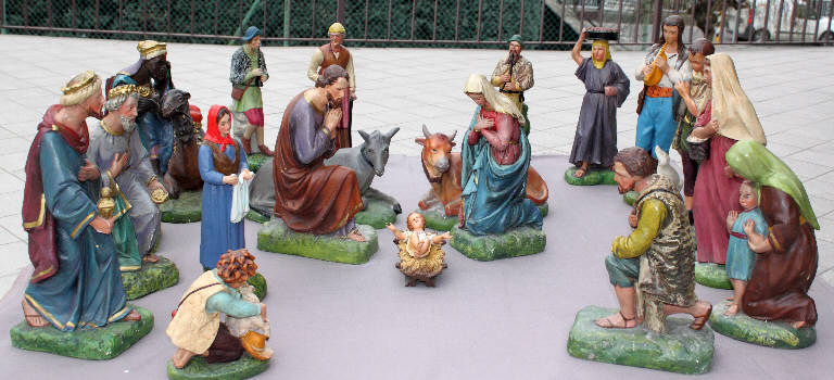 Adorazione di Gesù Bambino (presepio) - bottega bergamasca (inizio sec. XX)