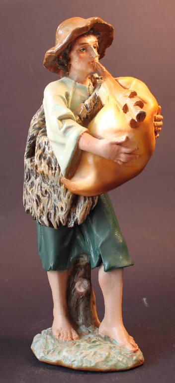 Pastore con cornamusa (statua da presepio) - bottega bergamasca (primo quarto sec. XX)