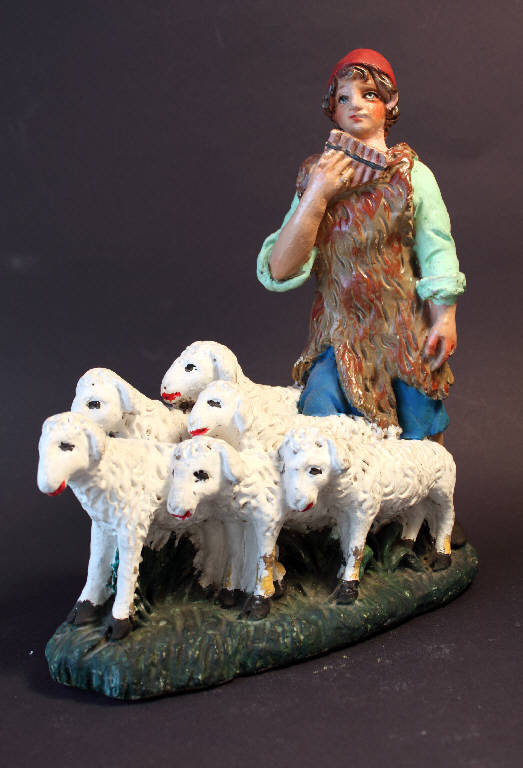 Pastore con zufolo e pecore (statua da presepio) - bottega bergamasca (primo quarto sec. XX)