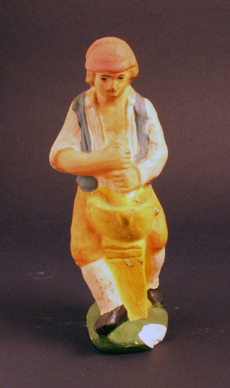 uomo nell'atto di fare la polenta (statua da presepio) - ambito bergamasco (prima metà sec. XIX)