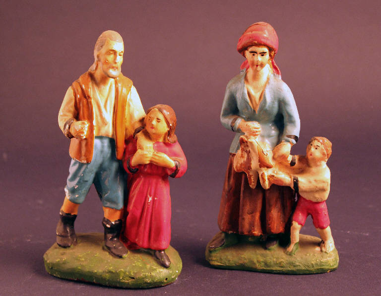 uomo con bambina, donna con bambino (statua da presepio) - ambito bergamasco (inizio sec. XX)