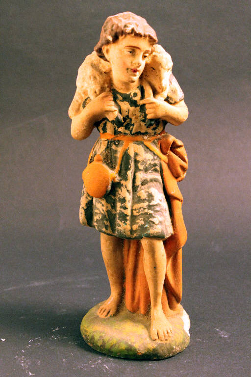 pastore con agnello (statua da presepio) - ambito bergamasco (metà sec. XX)