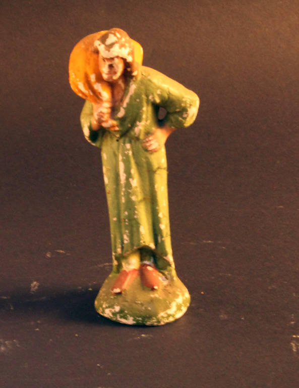 donna con sacco (statua da presepio) - ambito bergamasco (seconda metà sec. XIX)