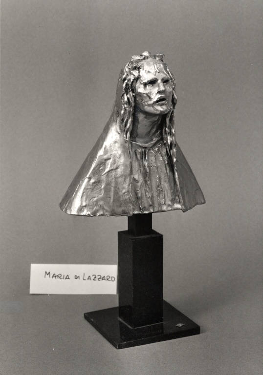 Busto di Maria di Lazzaro (scultura) di Messina, Francesco (sec. XX)