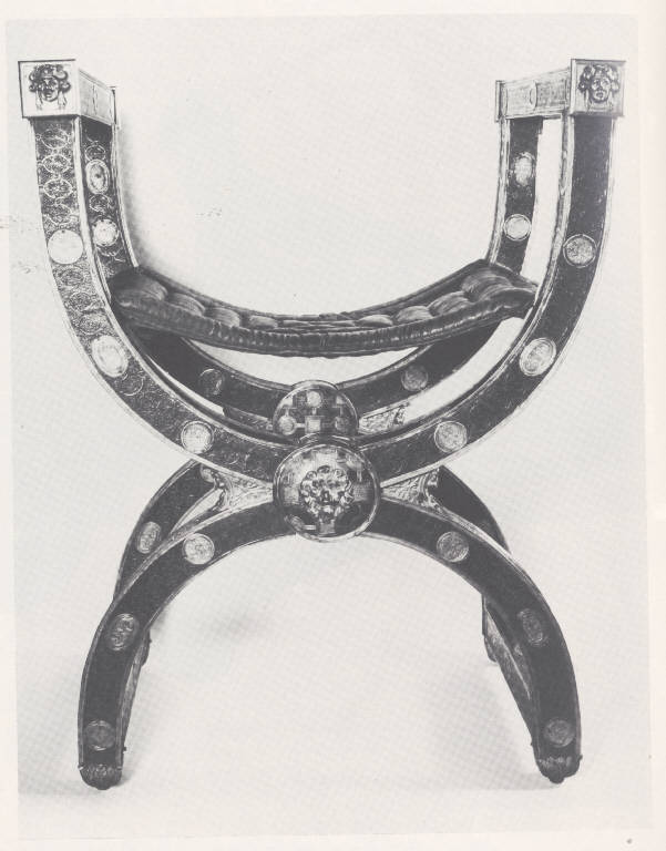 Faldistorio di san Carlo, mascheroni (arredo) - manifattura lombarda||ambito leonardesco (seconda metà sec. XVI)