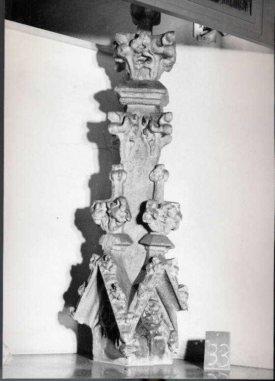 Terminale di falcone (scultura) - ambito lombardo (seconda metà sec. XIV)