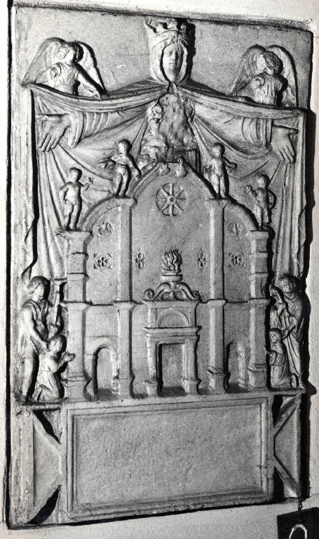 Stemma della Fabbrica del Duomo di Milano con Madonna, angeli e santi e la facciata della Chiesa di S. Maria Maggiore (scultura) - ambito lombardo (prima metà sec. XVI)