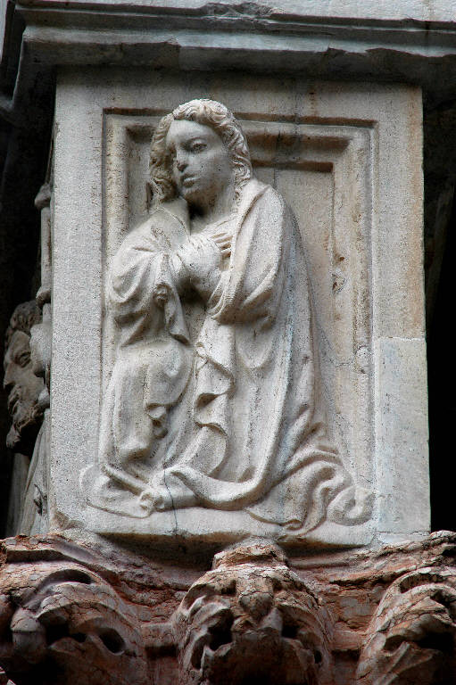 Madonna annunciata (rilievo) - ambito lombardo (fine sec. XIV)