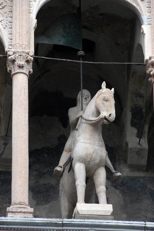 Sant'Alessandro a cavallo (statua equestre) di Giovanni da Campione (sec. XIV)