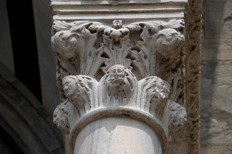 capitello di colonna di Giovanni da Campione (bottega) (sec. XIV)