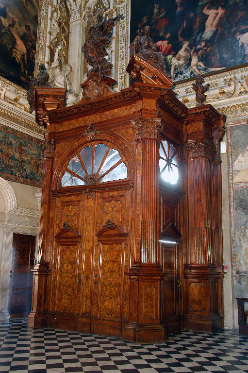 bussola d'ingresso di Alari, Giuseppe; Sanz, Giovanni Antonio (sec. XVIII)