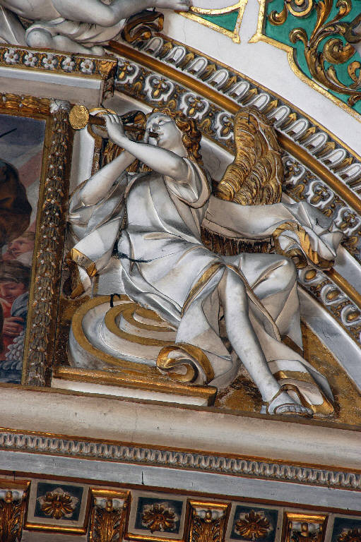 Angelo musicante con tromba (rilievo) di Sala, Giovanni Angelo; Sala, Gerolamo (bottega; bottega) (sec. XVII)