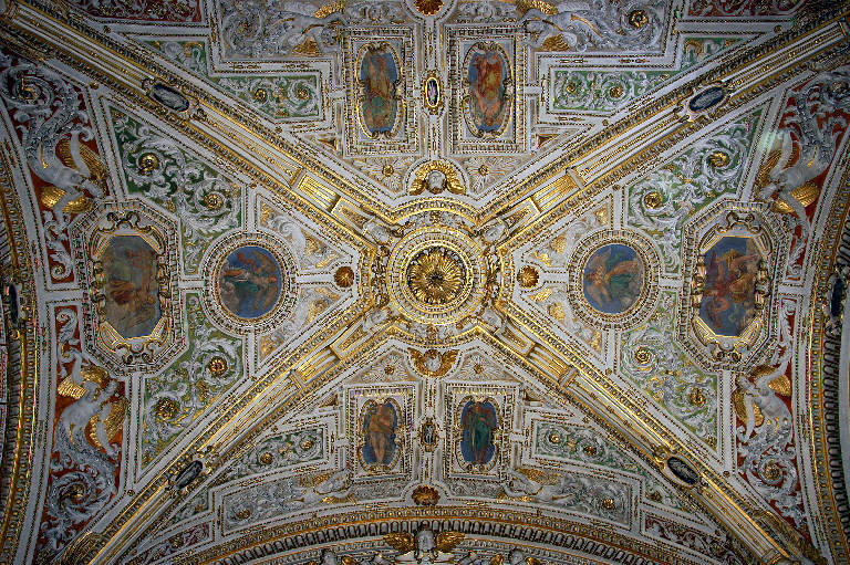 Angeli, Motivi decorativi a girali (decorazione plastico-pittorica) di Porta, Lorenzo; Porta, Francesco (e aiuti; ) (sec. XVI)