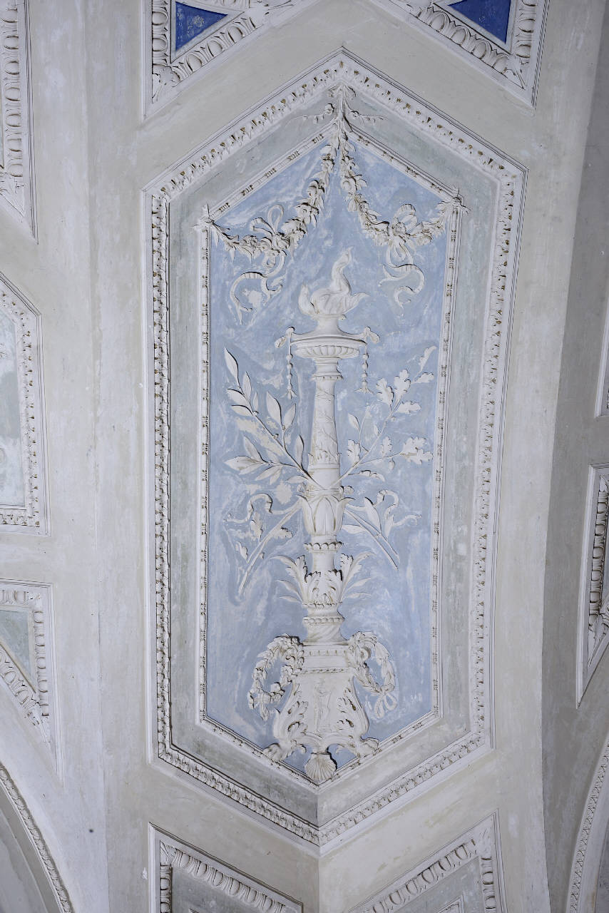 Candelabra (decorazione plastica) di Behlert, Karl - maestranze lombarde (sec. XX)
