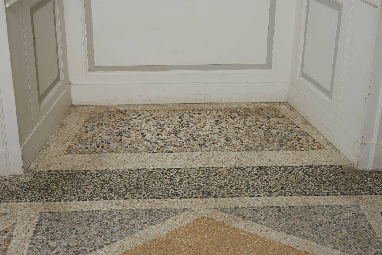 Pavimento in seminato veneziano (pavimentazione) - maestranze lombarde (sec. XX)