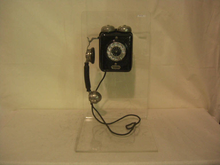 telefono da parete - produzione (prima metà sec. XX)