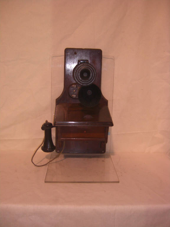 telefono da parete - produzione (fine/inizio secc. XIX/ XX)