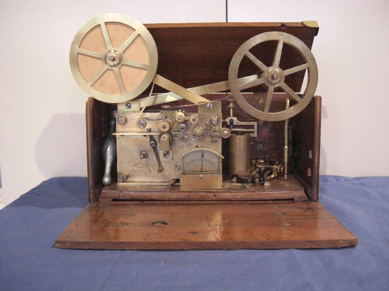 apparecchio telegrafico Morse (terzo quarto sec. XIX)