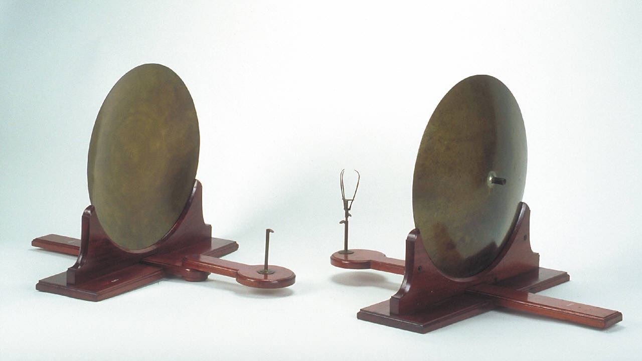 Specchi di metallo per la riflessione del calore raggiante (1810 ca.)