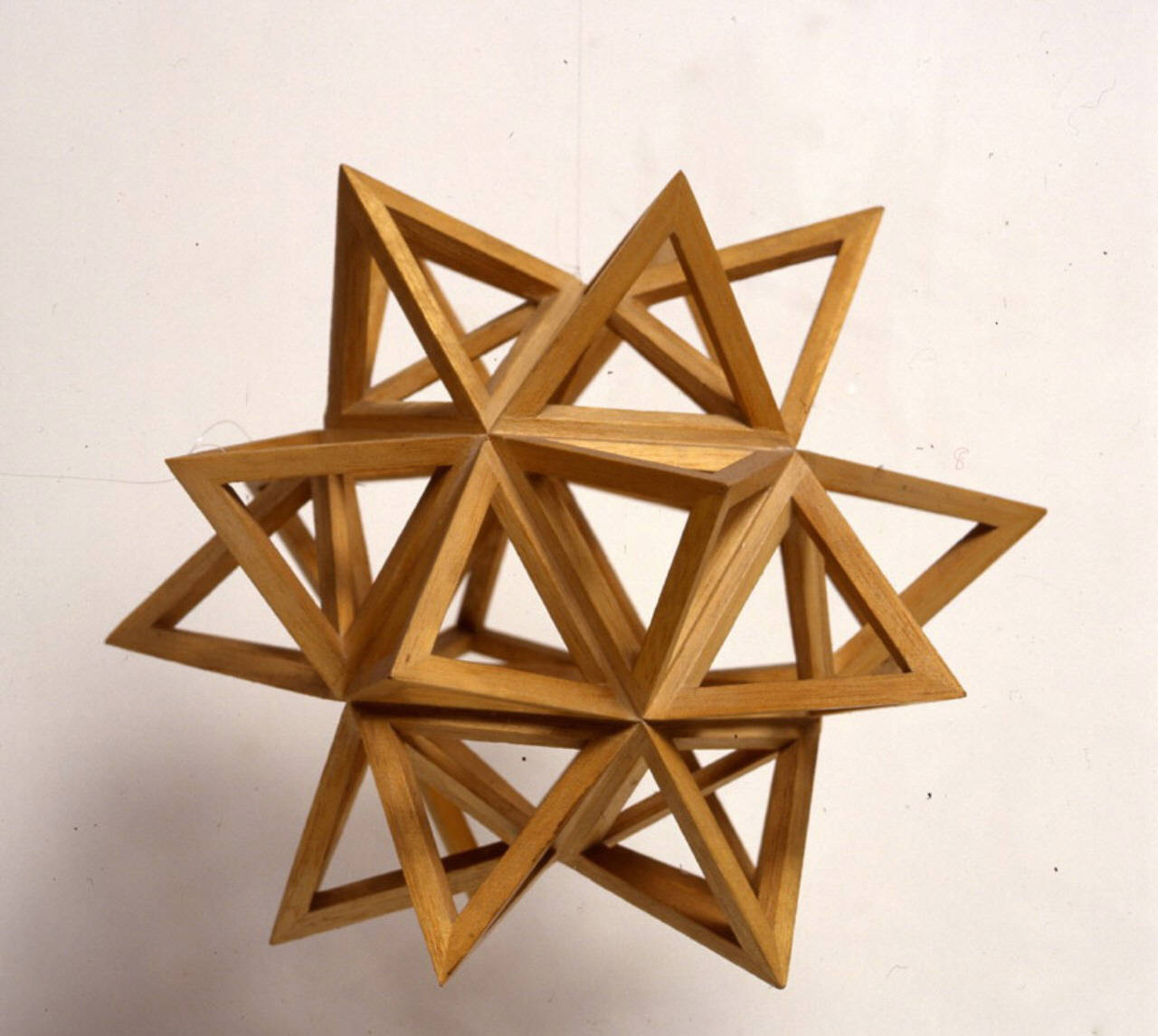 icosaedro - manifattura italiana (terzo quarto sec. XX)