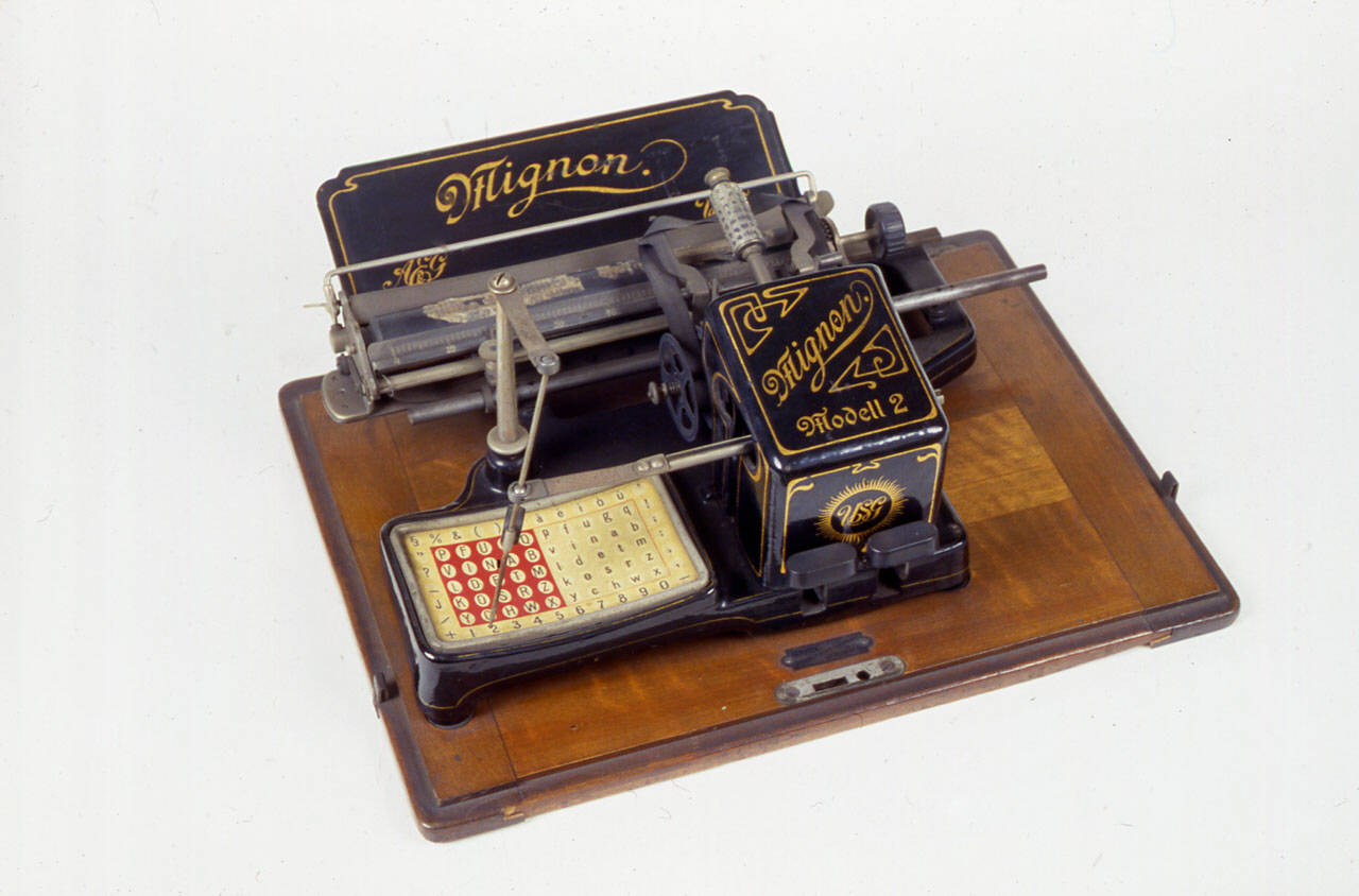macchina per scrivere di Hefner-Alteneck Friedrich von||Allgemeine-Elektricitats-Gesellschaft (AEG) (sec. XX)