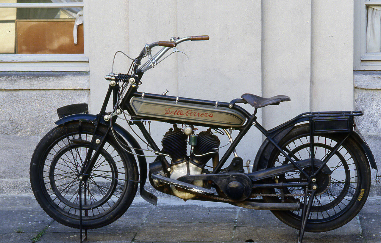 motocicletta (sec. XX)