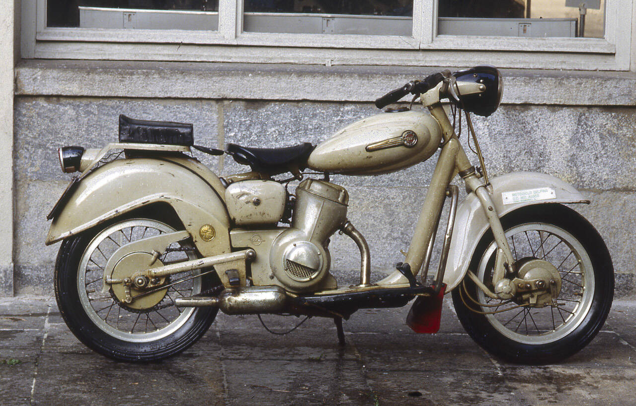 motocicletta (sec. XX)