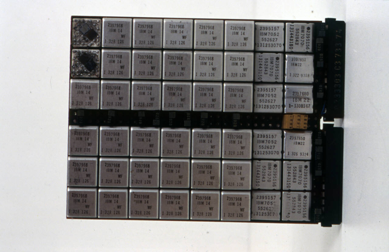 modulo per computer di I.B.M. Italia (sec. XX)